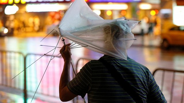 O τυφώνας Νεζάτ «χτύπησε» την Ταϊβάν