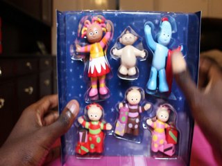 Download Video: IN THE NIGHT GARDEN 6 CHRACTER GIFT PACK UPSY DAISY MAKKA PAKKA IGGLEPIGGLE 3 TOMBLIBOO FIGURINES  PLAY FIGURES UNBOXING