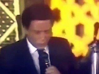 اكثر اغنيه يحبها عادل امام