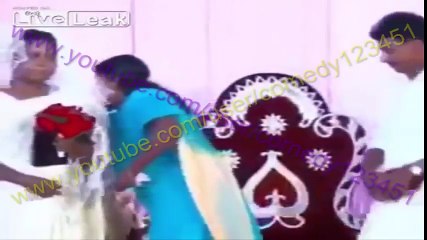 سقوط مضحك لعريس ليلة عرسه بكرسيه