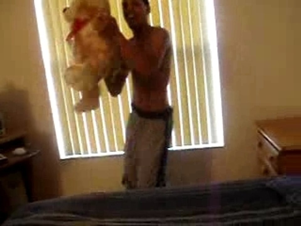 GERALDO DANCING SALSA (AGUANILE BY HECTOR LAVOE)