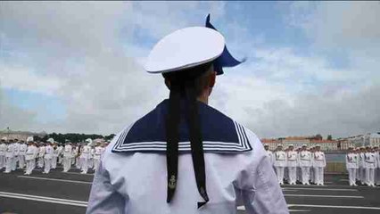 Rusia exhibe su poderío naval militar