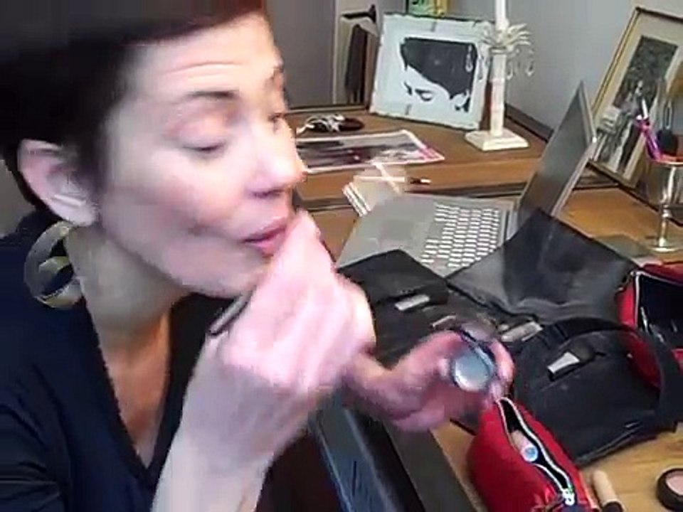 Cristina Cordula - Tuto make up