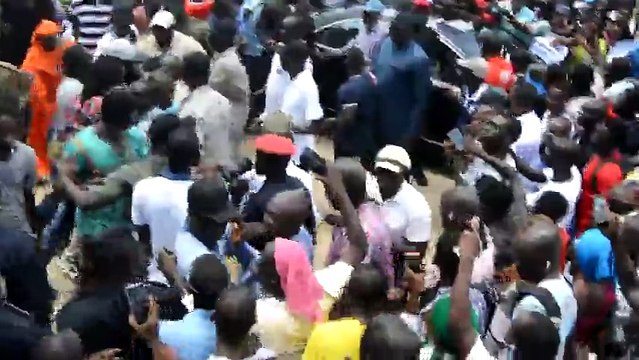 Bureau de vote Collège Franco-Arabe Point E : Les forces de sécurités dépassées à l'arrivée de Wade