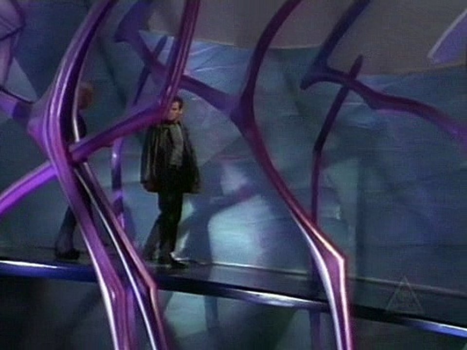 Earth Final Conflict S02E03 A Stitch İn Time