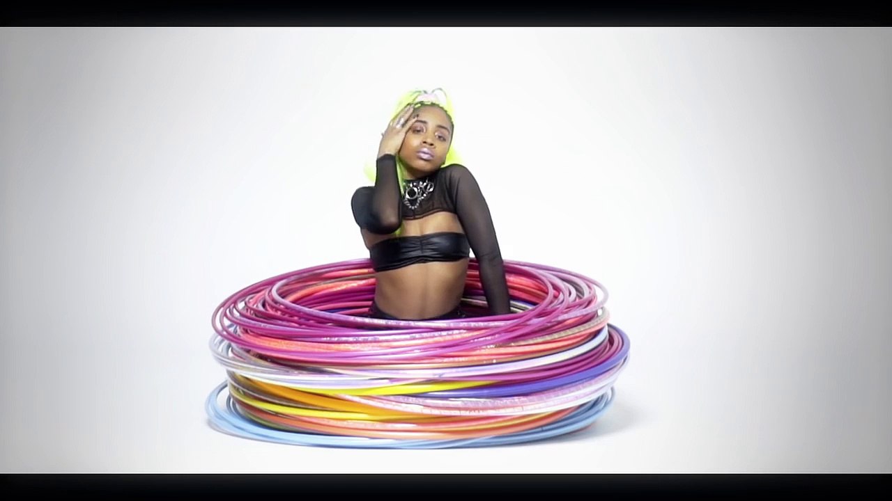 Brenmar - Hula Hoop feat. UNiiQU3 [OFFICIAL VIDEO] - SDC RADIOWORKS