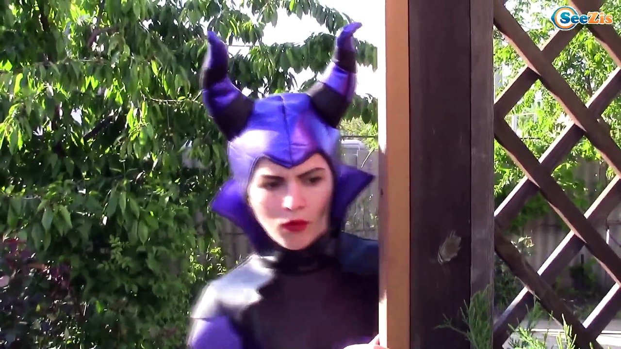 Spiderman vs Bad Zombie & Frozen Elsa SuperHeroes in Real Life w/ Batman & Hulk