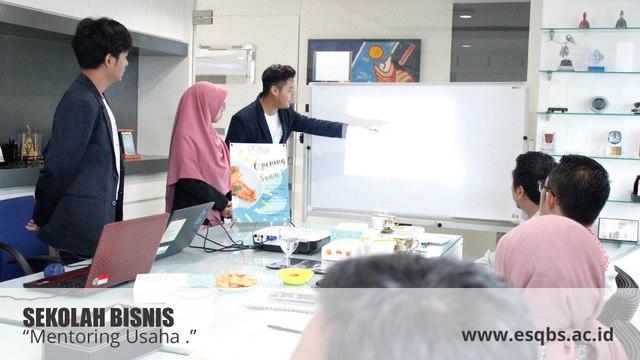 SEKOLAH BISNIS - Mentoring Usaha