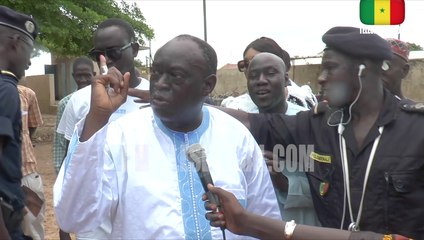 Maitre Elhadj DIOUF menace les forces de l'ordre et fait son Show