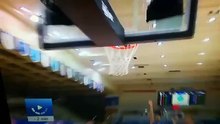 Danilo Gallinari se casse le pouce en plein match!