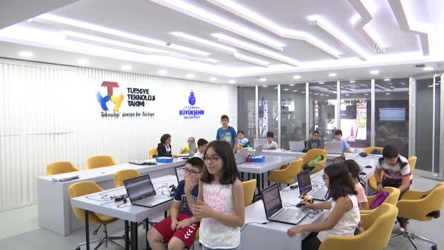 Deneyap Teknoloji Atölyesi'nde Geleceğin Bilim Insanları Yetişiyor