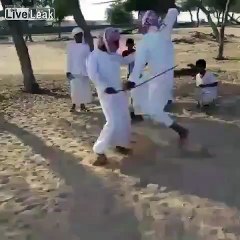 Arapların parası bol olunca kuduruyorlar - acemikamera