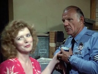 Hill Street Blues S02E01 Hearts And Minds
