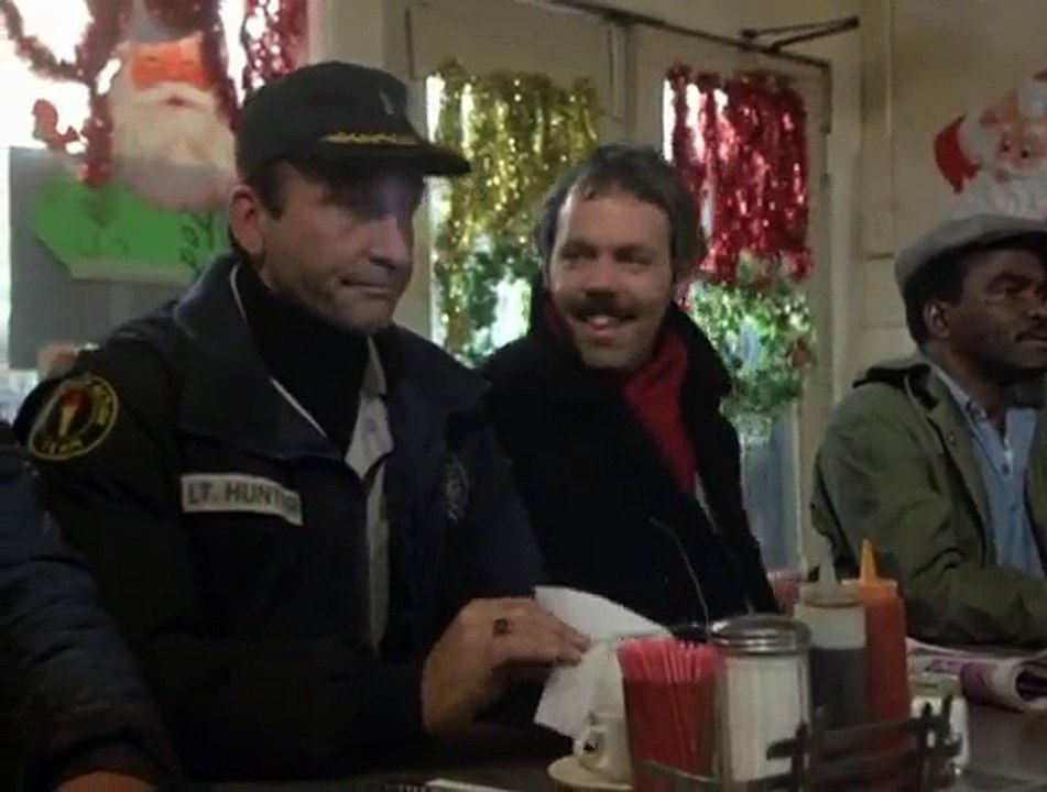 Hill Street Blues S03E12 Santaclaustrophobia