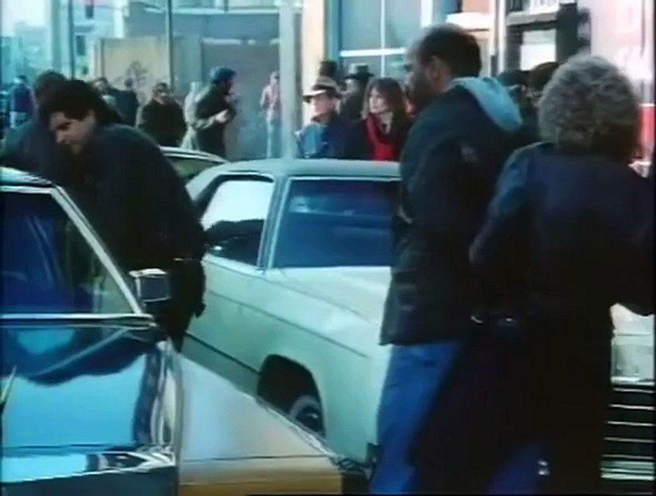 Hill Street Blues S04E13 Fuchs Me~ Fuchs You!