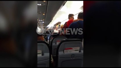 Ora News - "Austrian Airlines" mbërrin dy orë me vonesë në Rinas, indinjohen udhëtarët