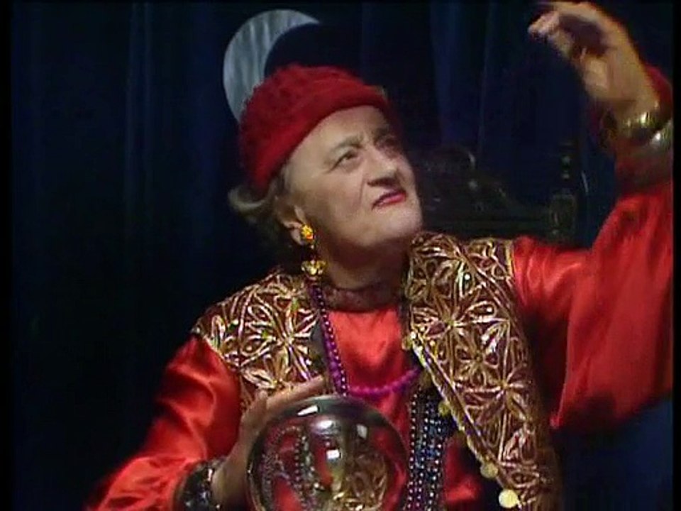 Bottom S1 E4 Apocalypse