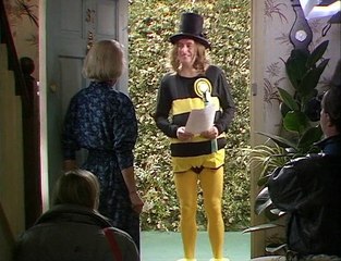 One Foot S01 E04 I'll Retire To Bedlam