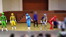 Doubutsu Sentai Zyuohger vs Power Rangers Wild Force Red Lion Ranger and Lunar Wolf Ranger