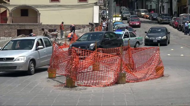 Obras atrasadas en la glorieta Ex estación