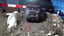OLDTIMER ARMY TRUCK