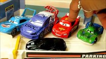 Tomica Super Auto PARKING GARAGE BUILDING w Disney Cars Lightning McQueen Mater - Unboxing