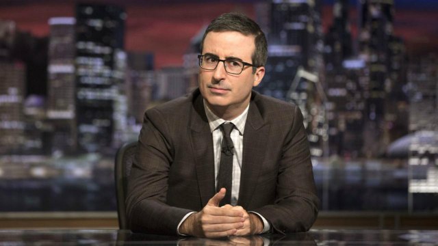 John Oliver Slams Alex Jones For Shamelessly Pushing Products | THR News