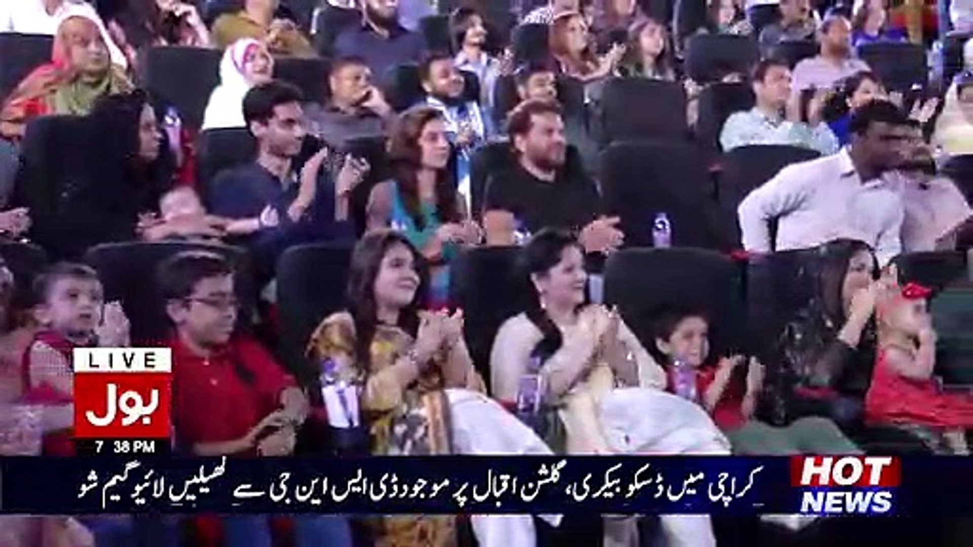 Aamir Liaquat Making Fun Of Nawaz Sharif