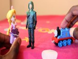 THOMAS SAVES PRINCESS RAPUNZEL THE GREEN ARROW AGNES GRU DISNEY  Toys BABY Videos, TANGLED , JUSTICE LEAGUE , DEPSICABLE