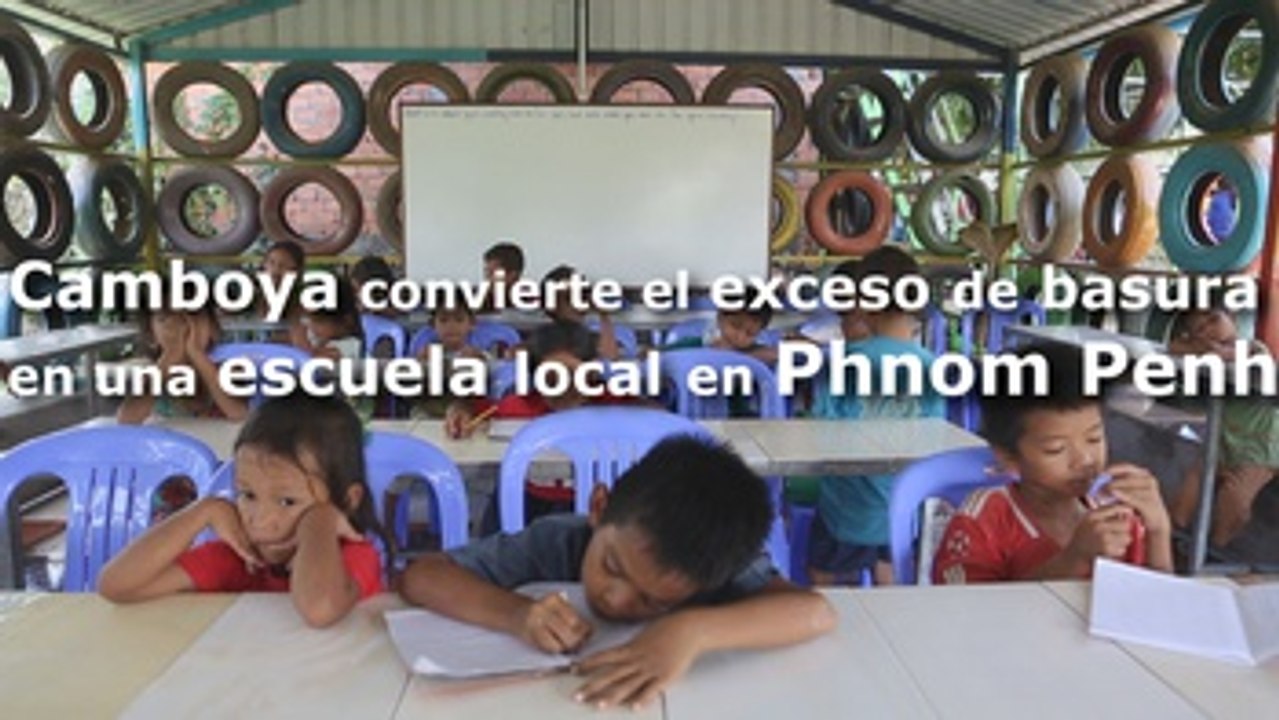 Camboya convierte el exceso de basura en una escuela local en Phnom Penh