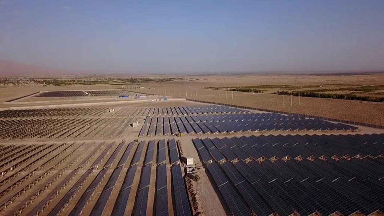 Eitel Sonnenschein im Iran - Solarkraftwerk eröffnet