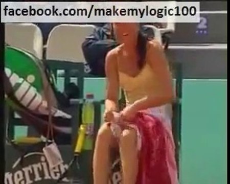 Tennis Player changes her Panties In the Court During game