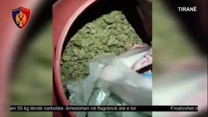 Ora News – Tiranë, babë e bir arrestohen me kanabis, ja si policia i zbuloi drogën