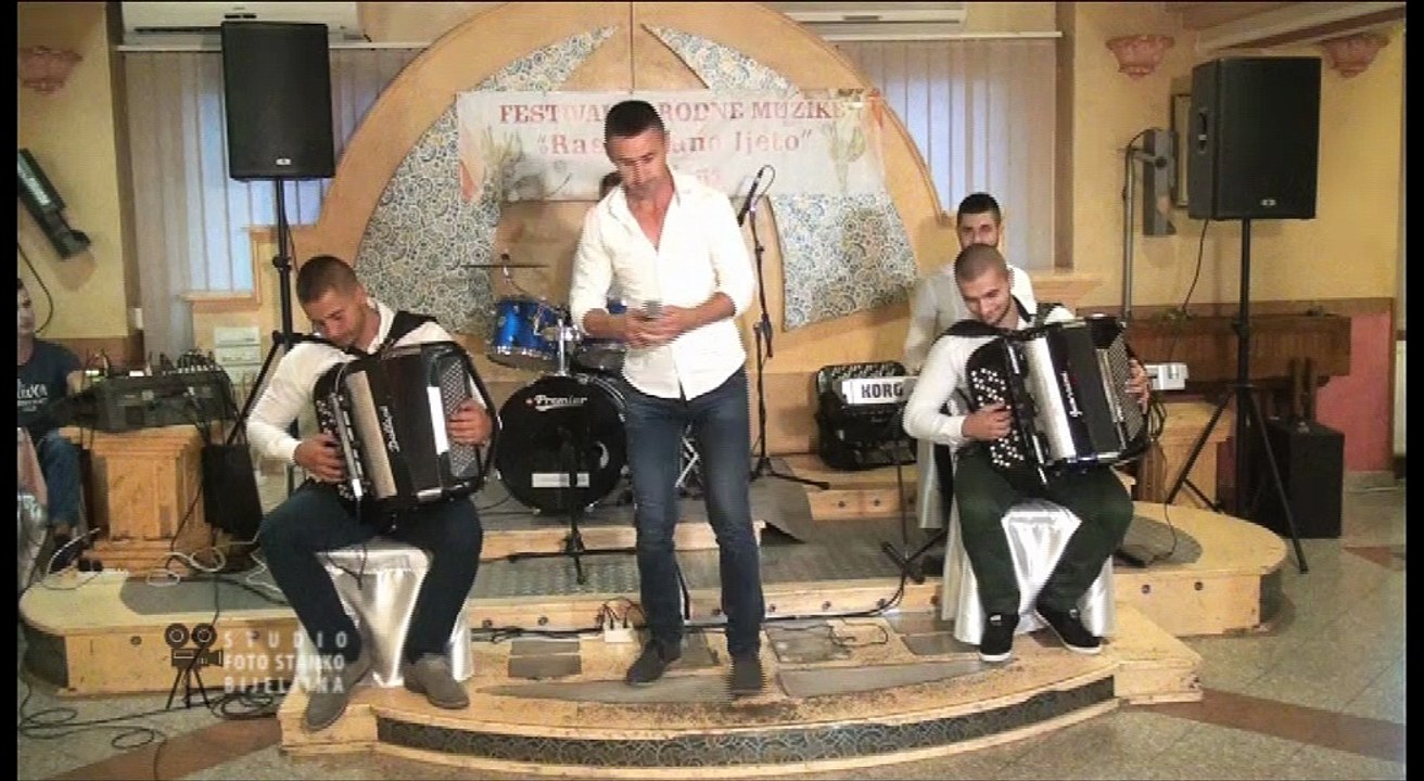 08 Sloba Ivanović Luis-Nigde Sa Svetu Takve Nema, Festival Narodne Muzike “Raspjevano Ljeto“ Bijeljina 2017