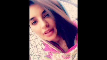 Pakistani Actress Sadia Khan Singing So Well