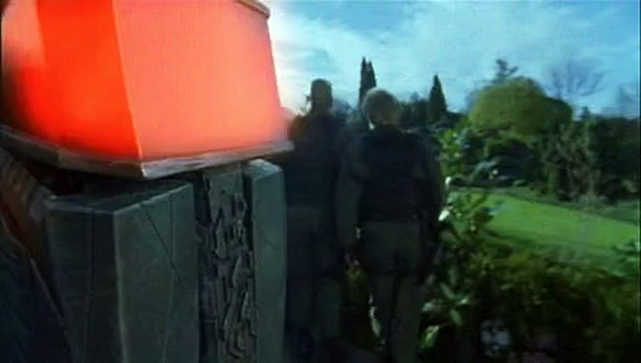 Stargate Sg-1 S02E04 The Gamekeeper
