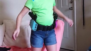 Little Girl Shows Off Her Gun Reloading Skills - Wow Video  eBaums World