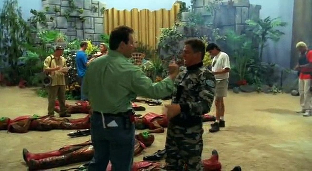 Stargate Sg-1 S05E12 Wormhole X-Treme!