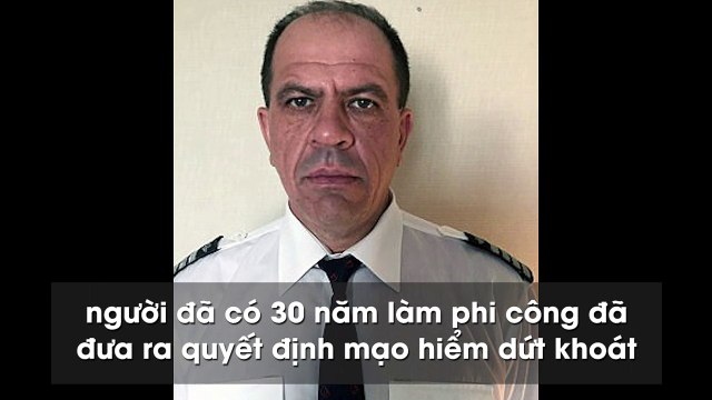 Khoảnh khắc sinh tử người phi công liều mình hạ cánh máy trong tình trạng mù lòa