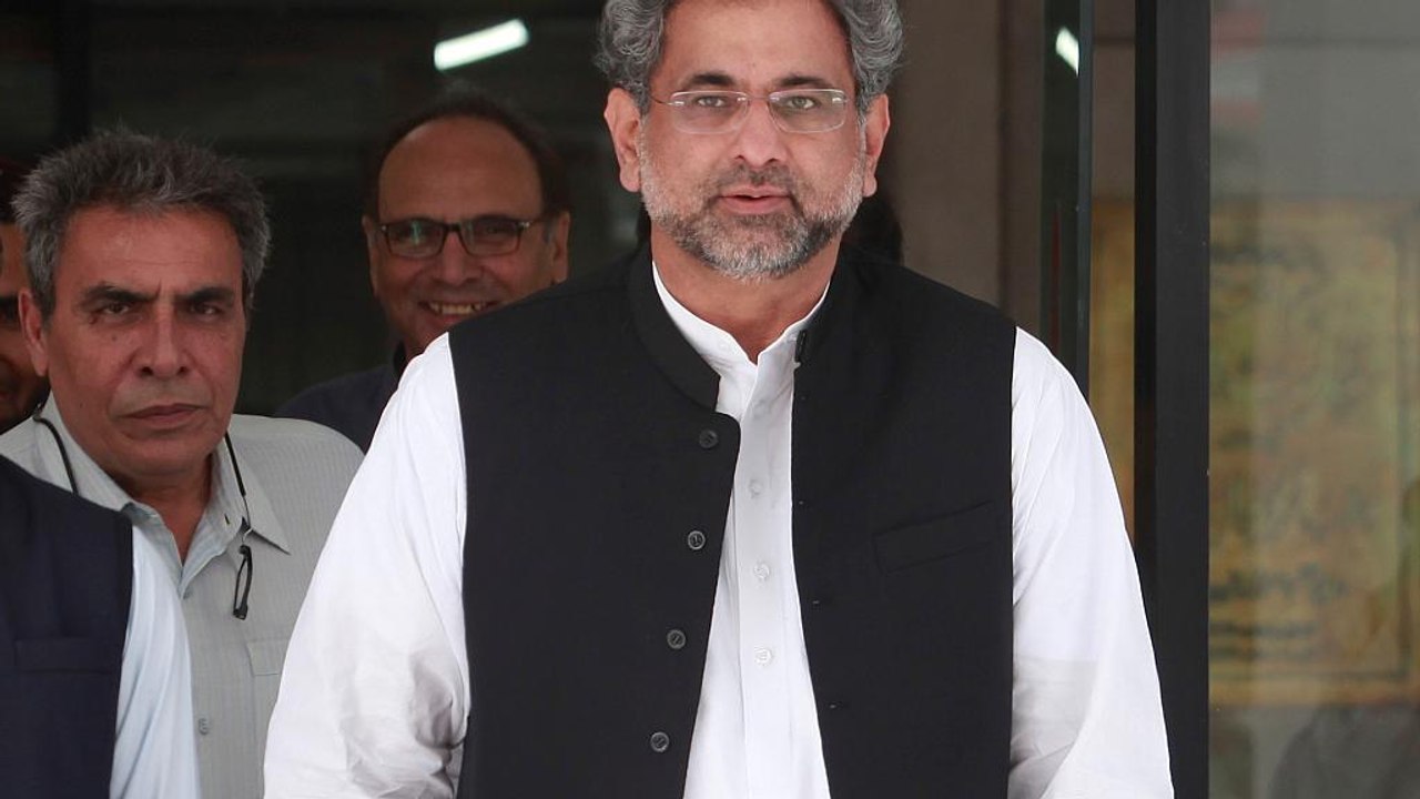 Pakistan: sharif-vertrauter zu Übergangspremier gewählt