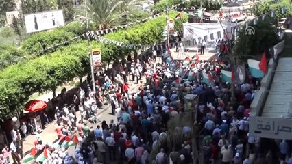 İsrail'in Mescid-i Aksa'da Geri Adım Atması Kutlandı