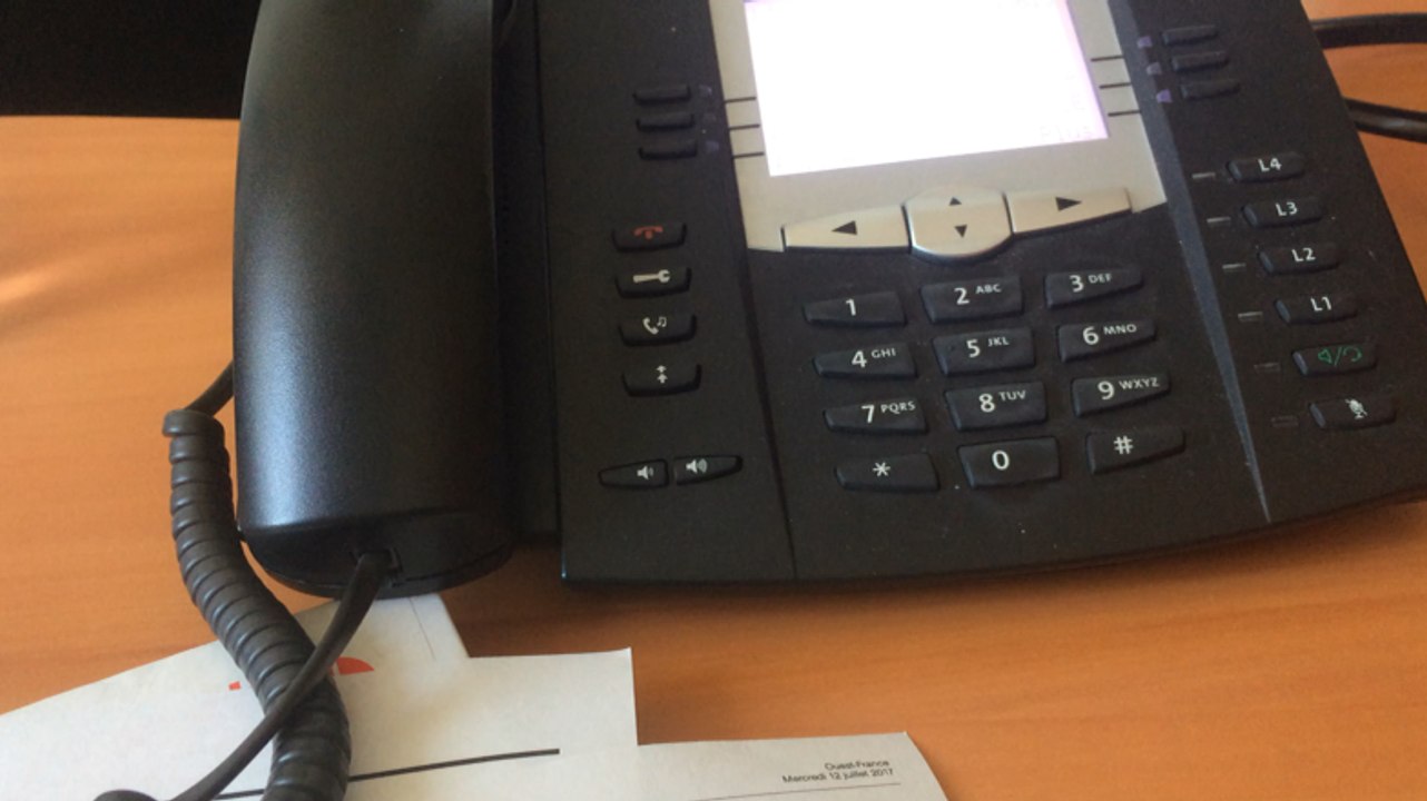 Benoît Brocart, nouveau préfet, rencontre les CRS de la grande plage