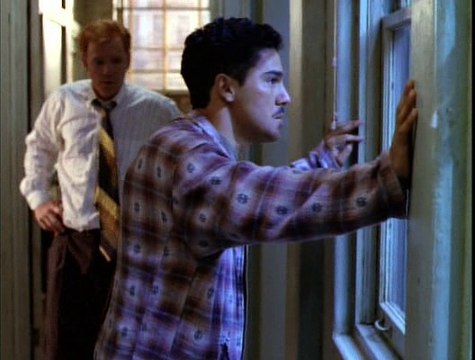 NYPD Blue S01E09 Ice Follies