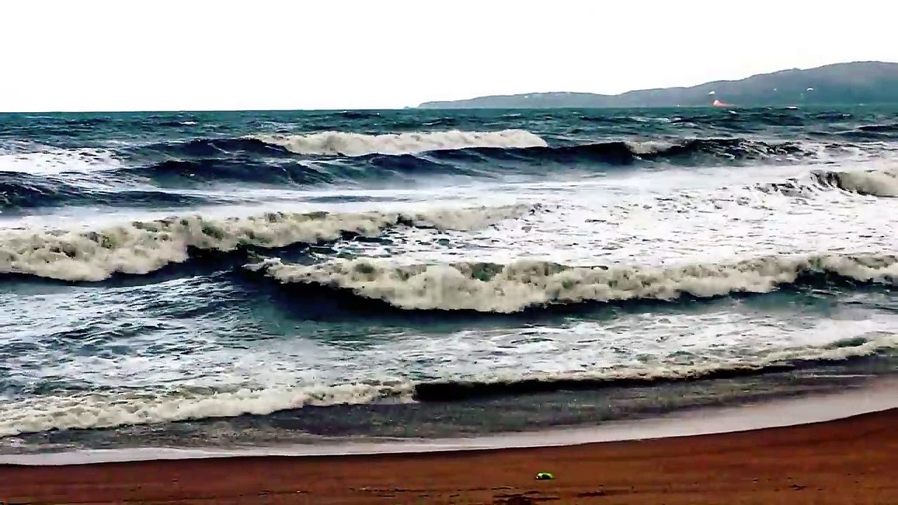 Ressaca em Itapema Praia de Ilhota