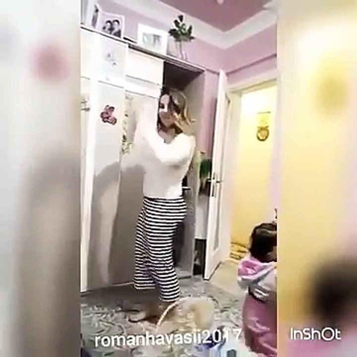 Böyle Kız Düşman Başına - Roman Havası Böyle Oynanır (1)