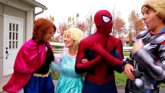 Frozen Elsa MAGIC HAIR SPELL! w_ Anna Ariel Spiderman Joker Bubble Gum Color Fun in Real Life-sg5-o35-KDI