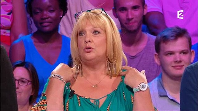 Une esthéticienne évoque les épilations chez les homme devant un Nagui peu emballé - Regardez