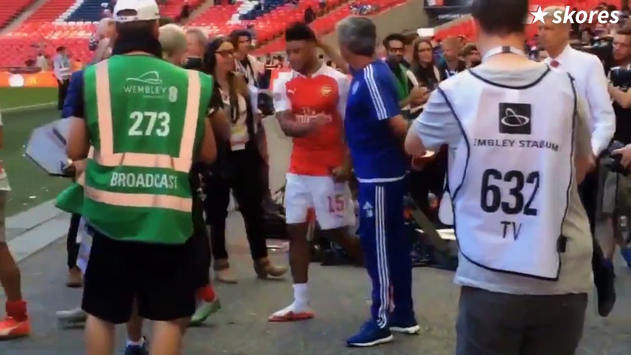 Funny and crazy refused handshake! CR7