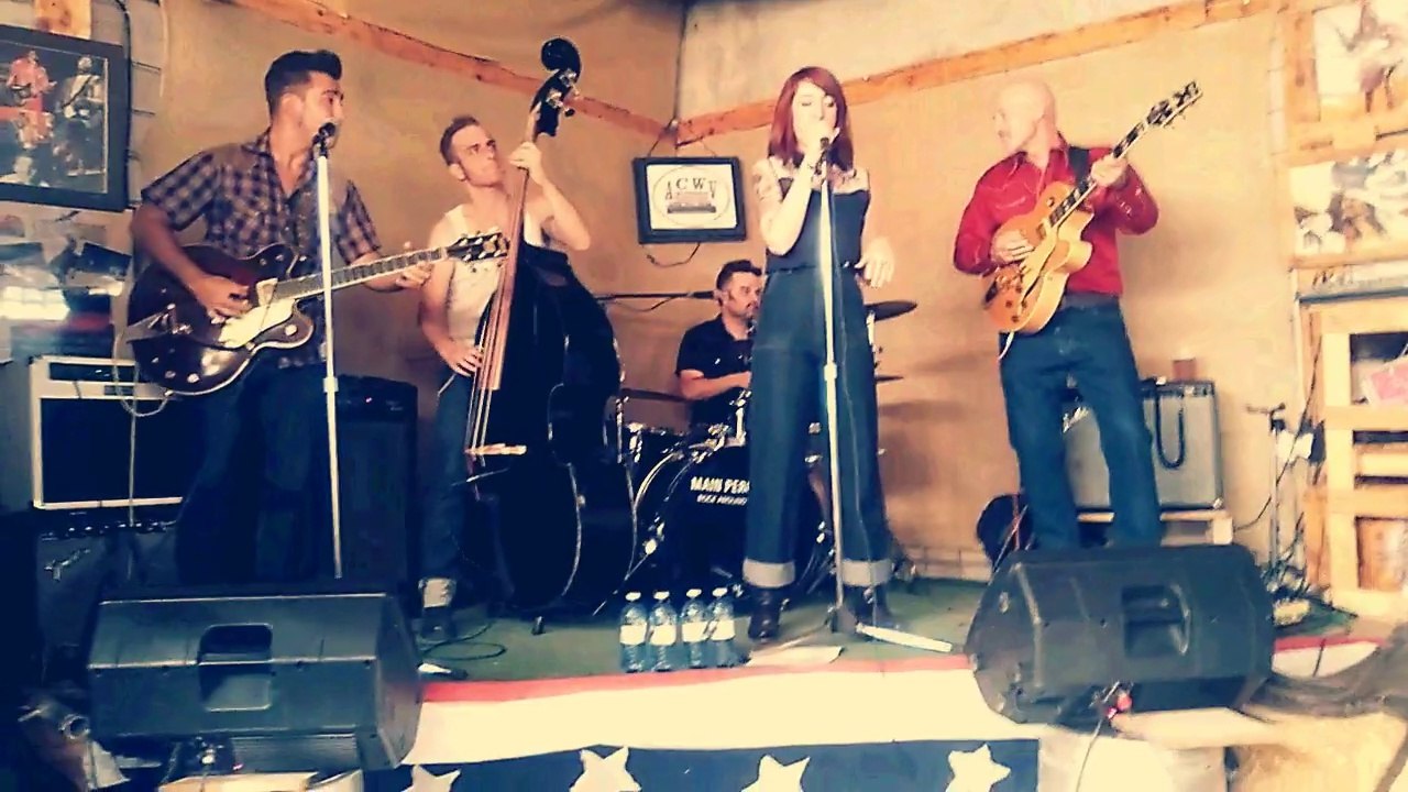 Sui &The Electroshocks - Let's Elope Baby/Train Keept A Rollin (2017)