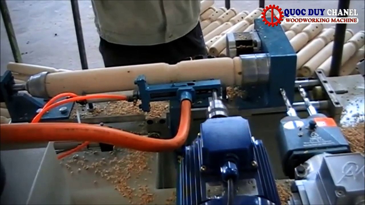 MÁY KHOAN CẤY ỐC CHÂN GHẾ CNC GIÁ TỐT NHẤT TẠI TPHCM